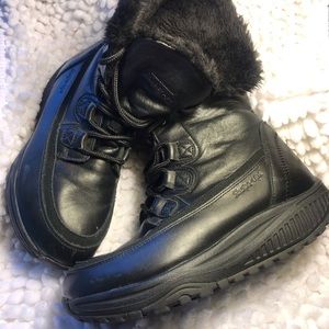 Skechers faux fur shape up boots